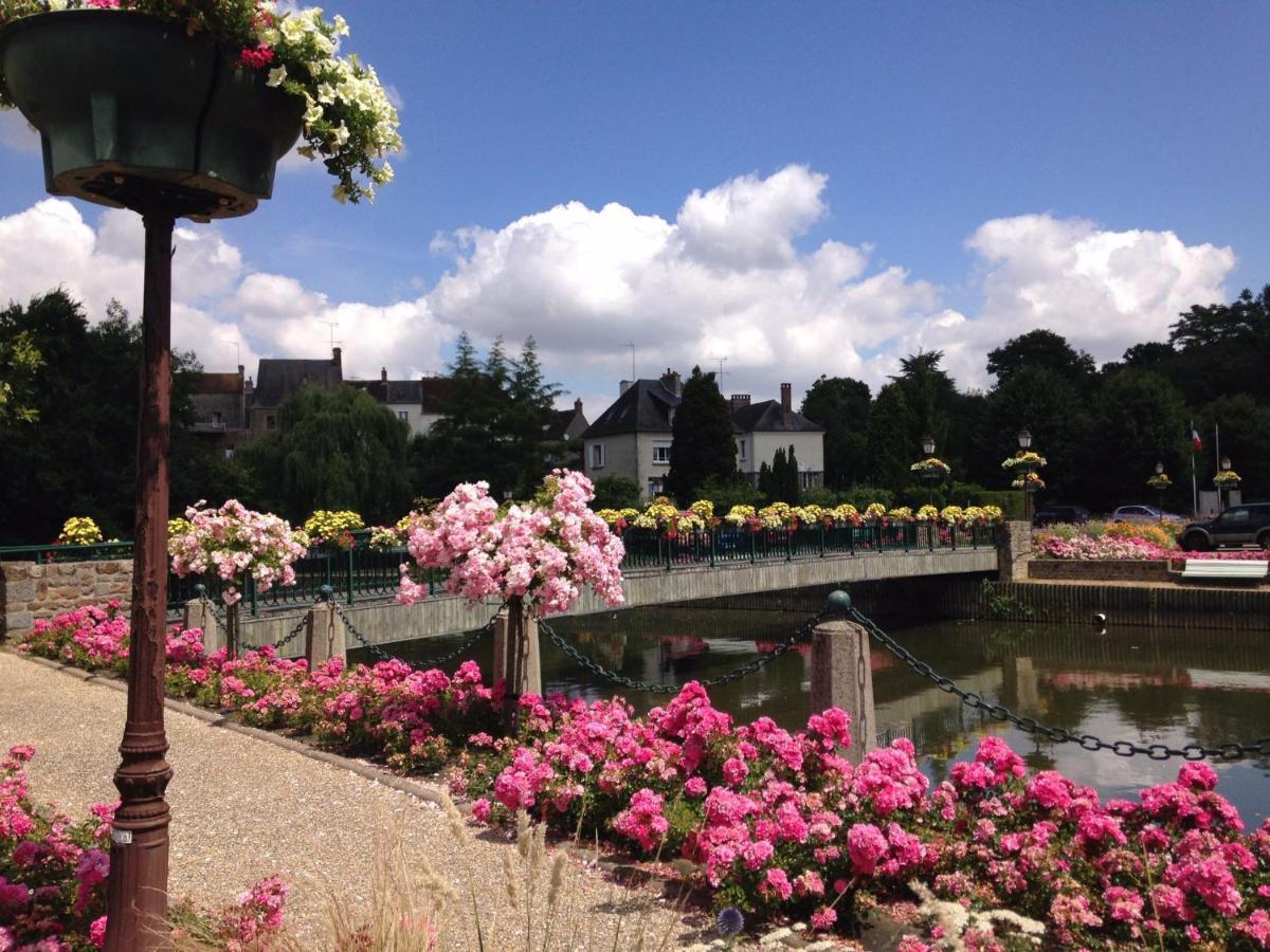 Le Lion Verd Hotel Putanges-le-Lac Luaran gambar